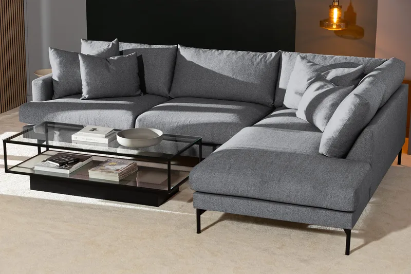 Menard 4-seters Høyrevendt Dyp L-formet Sjeselongsofa i Stoff - Grå - Møbler - Sofaer - Sofa med sjeselong