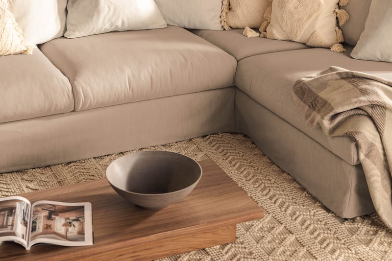 Menard 4-seters Høyrevendt L-formet Sjeselongsofa i Stoff - Beige - Møbler - Sofaer - Sofa med sjeselong
