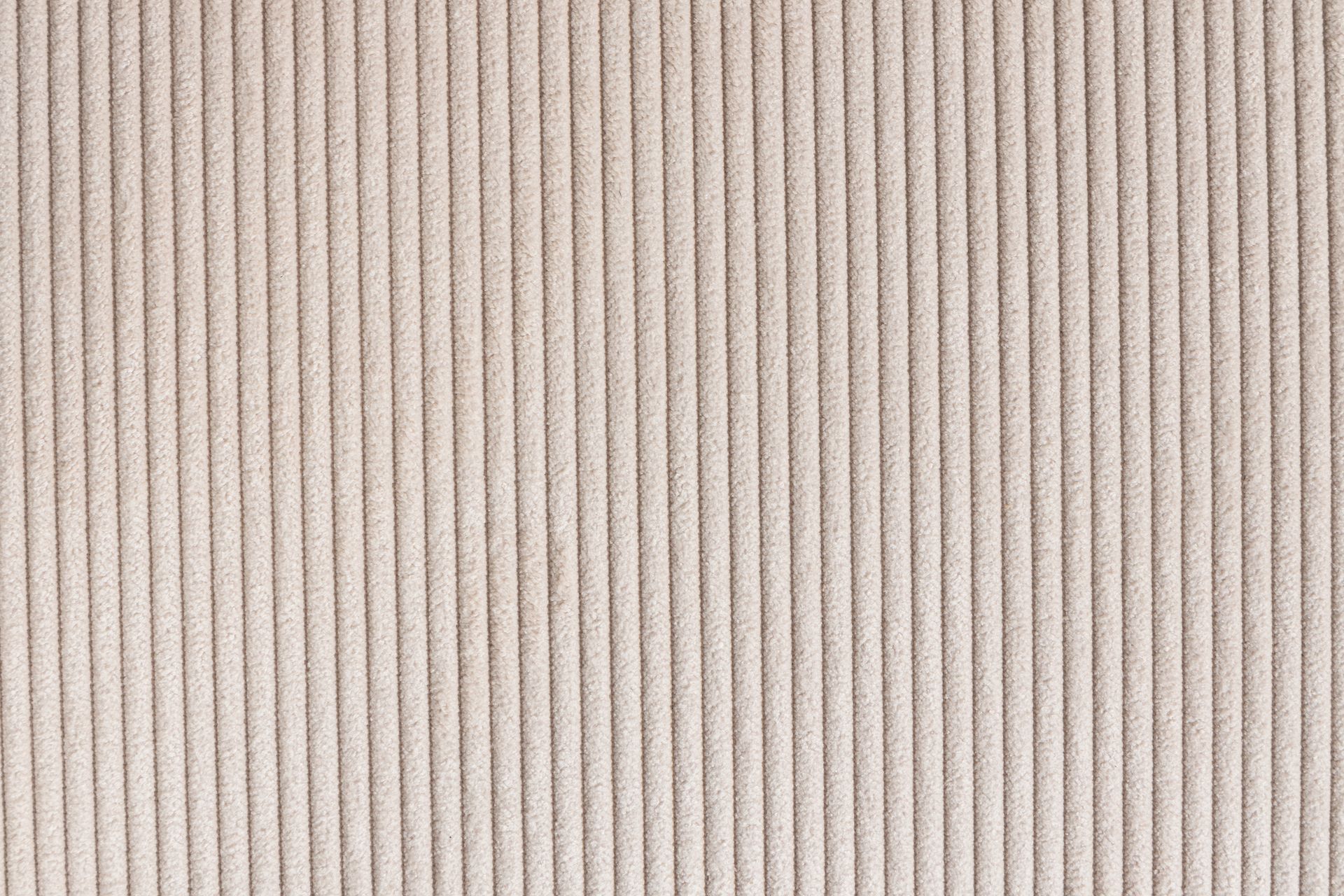 Menard 4-seters Venstrevendt L-formet Sjeselongsofa + Fotskammel i Manchester - Beige - Møbler - Sofaer - Sofa med sjeselong