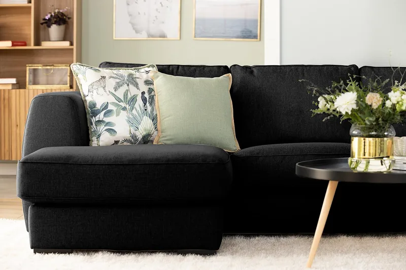 Optus 4-seters Høyrevendt L-formet Sjeselongsofa i Stoff - Svart - Møbler - Sofaer - Sofa med sjeselong - 3 seters sofa med divan