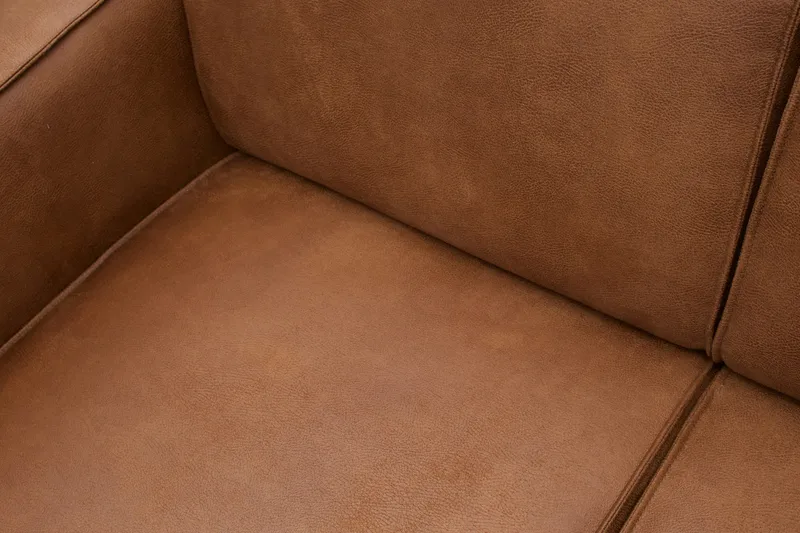 Statement 3-seter Høyre Hjørnesofa med Sjeselong i Kunstlær med Trebein - Cognac - Møbler - Sofaer - Sofa med sjeselong