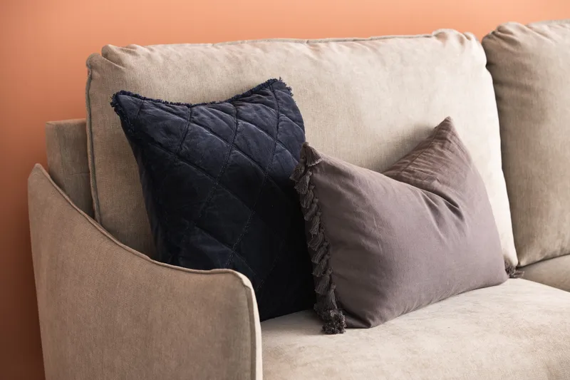 Trend Lyx 3-seters Høyrevendt L-formet Sjeselongsofa i Stoff - Beige - Møbler - Sofaer - Sofa med sjeselong - 4 seters sofa med divan