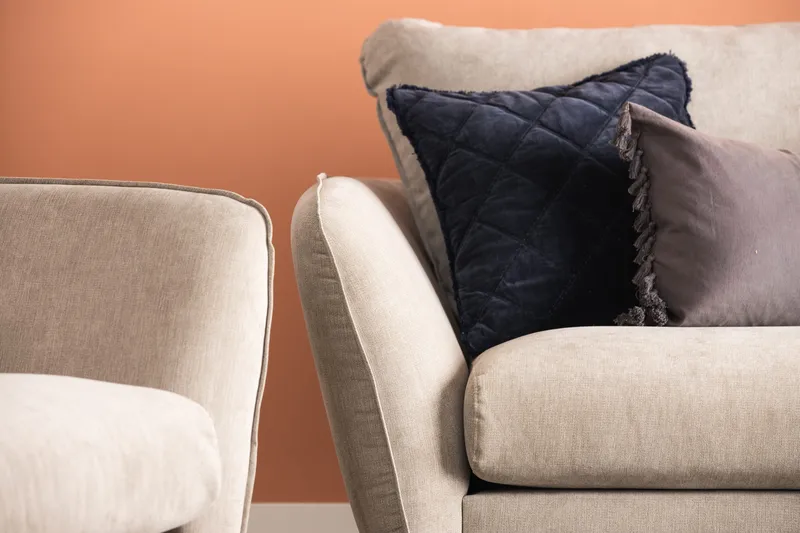 Trend Lyx 4-seters Høyrevendt L-formet Sjeselongsofa i Stoff - Beige - Møbler - Sofaer - Sofa med sjeselong - 4 seters sofa med divan