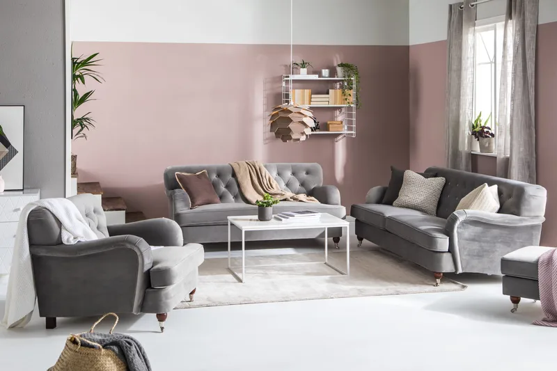 Howard Riviera Sofagruppe 3-seters + 2-seters Sofa + Lenestol + Fotskammel i Fløyel - Lys grå - Møbler - Sofaer - Sofagrupper - Howard sofagruppe