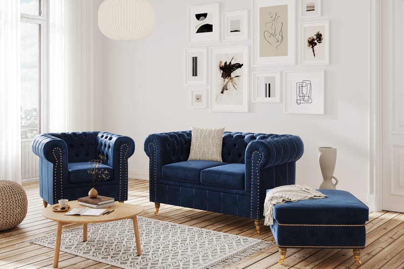 Chesterfield Deluxe Sofagruppe 3+2+Lenestol+Fotskammel - Petrolblå/Fløyel - Møbler - Sofaer - Sofagrupper - Howard sofagruppe