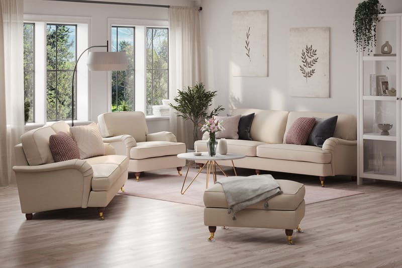 Howard Lyx Sofagruppe 3-seters + 2-seters Sofa + Lenestol + Fotskammel i Stoff - Beige - Møbler - Sofaer - Sofagrupper - Howard sofagruppe