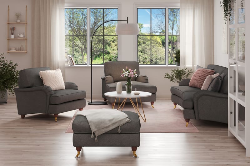 Howard Lyx Sofagruppe 3-seters Svingt Sofa + Divanstol + Lenestol + Fotskammel i Stoff - Mørk grå - Møbler - Sofaer - Sofagrupper - Howard sofagruppe