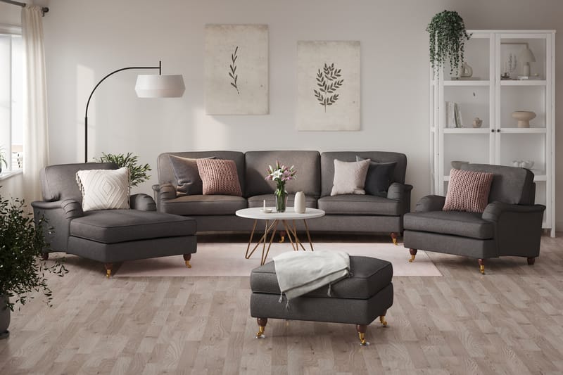 Howard Lyx Sofagruppe 4-seters Svingt Sofa + Divanstol + Lenestol + Fotskammel i Stoff - Mørk grå - Møbler - Sofaer - Sofagrupper - Howard sofagruppe