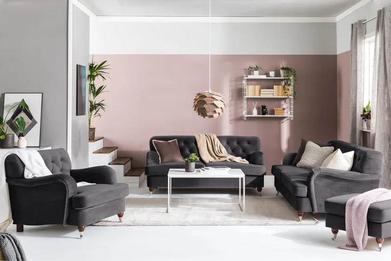 Howard Riviera Sofagruppe 3-seters + 2-seters Sofa + Lenestol + Fotskammel i Fløyel - Mørk grå - Møbler - Sofaer - Sofagrupper - Howard sofagruppe