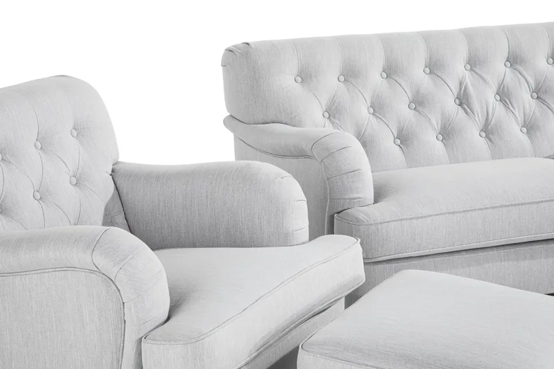 Howard Riviera Sofagruppe Bøyd 3-seter + 2-seter Sofa + Lenestol + Fotskammel i Stoff - Grå - Møbler - Sofaer - Sofagrupper - Howard sofagruppe