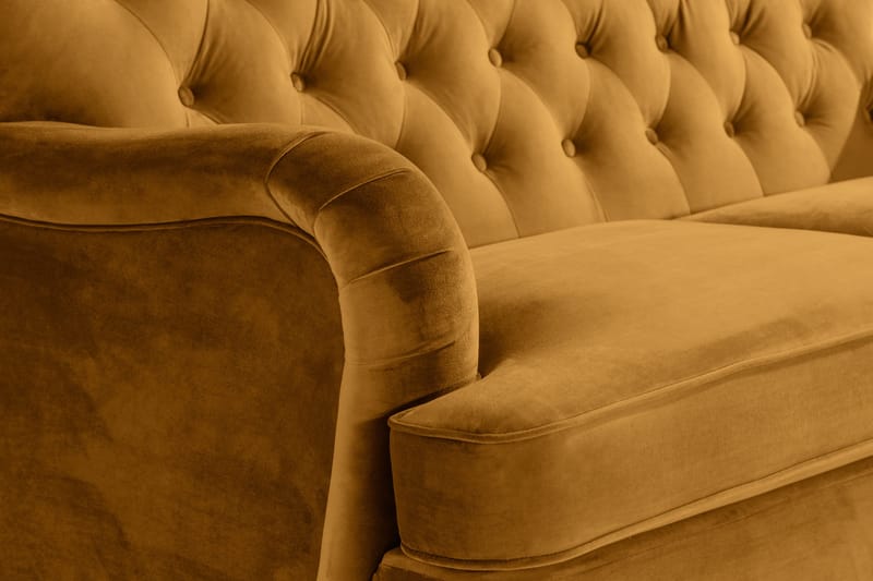 Howard Riviera Sofagruppe Svingt 3-seters + 2-seters Sofa + Lenestol + Fotskammel i Fløyel - Mørk gul - Møbler - Sofaer - Sofagrupper - Howard sofagruppe