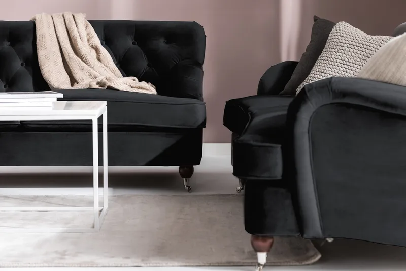 Howard Riviera Sofagruppe Svingt 3-seters + 2-seters Sofa + Lenestol + Fotskammel i Fløyel - Svart - Møbler - Sofaer - Sofagrupper - Howard sofagruppe