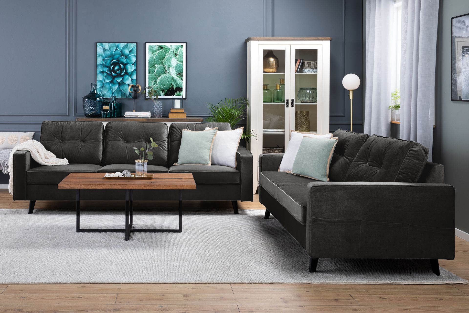 Monroe Sofagruppe 4-seters + 3-seters Fløyelssofa - Mørk grå - Møbler - Sofaer - Sofagrupper - Howard sofagruppe