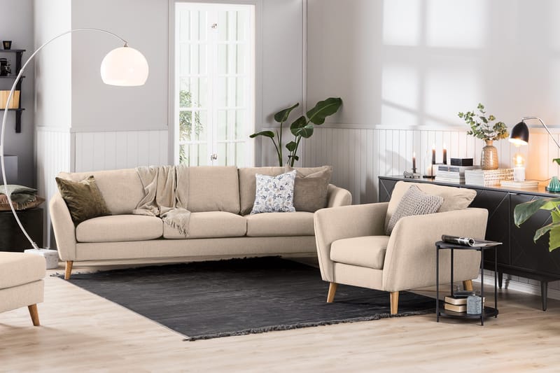 Trend Sofagruppe 3-seters + 2-seters Sofa + Lenestol + Fotskammel i Stoff - Beige - Møbler - Sofaer - Sofagrupper - Howard sofagruppe