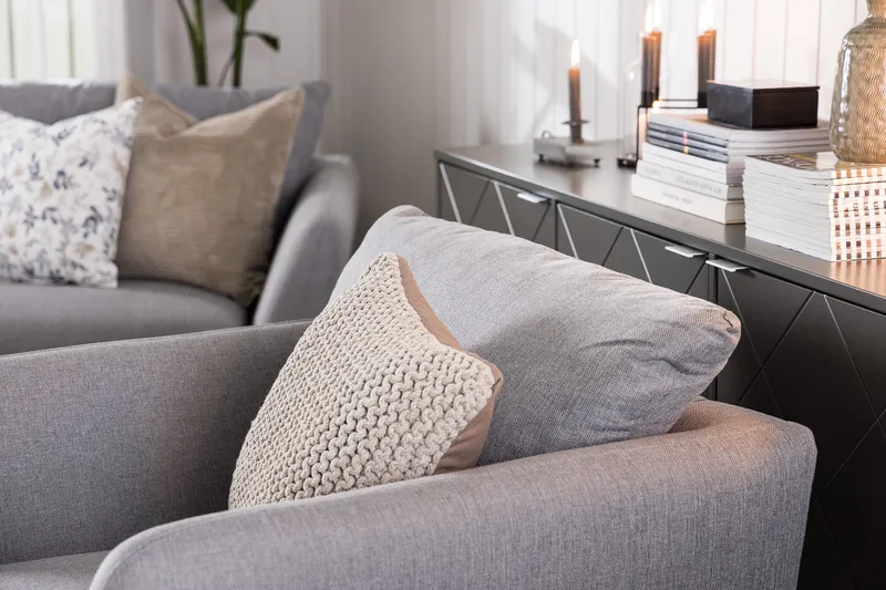 Trend Sofagruppe 3-seter + 2-seter Sofa + Lenestol + Fotskammel i Stoff - Lys grå - Møbler - Sofaer - Sofagrupper