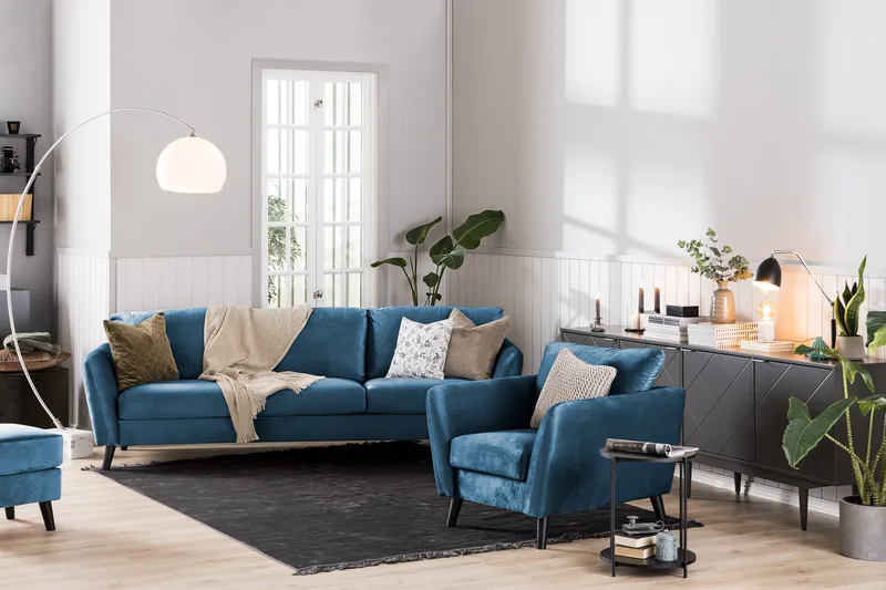 Trend Sofagruppe 3-seters + 2-seters Sofa + Lenestol + Fotskammel i Fløyel - Blå - Møbler - Sofaer - Sofagrupper