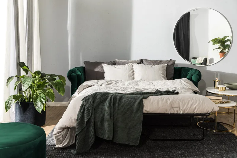 Chesterfield Lyx 3-seter Fremoverbøyd sovesofa i fløyel - Grønn - Møbler - Sofaer - Sovesofaer