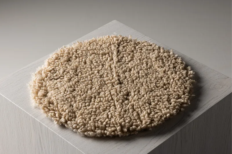 Katy Stolpute - Beige - Tekstiler - Sitteputer