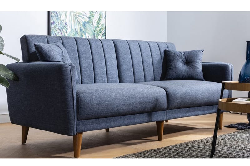 Pattyn Sovesofa i Stoff med Trebein - Blå - Møbler - Sofaer - Sovesofaer