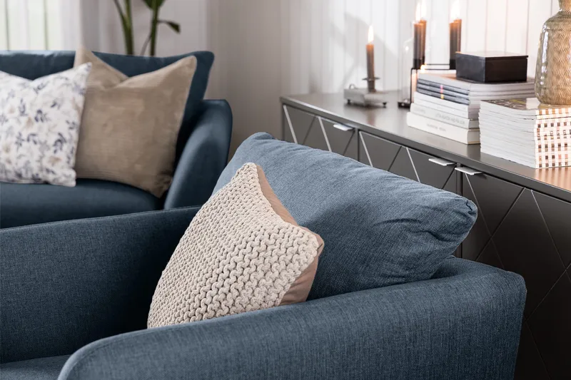 Trend Sofagruppe 3-seters + 2-seters Sofa + Lenestol + Fotskammel i Stoff - Blå - Møbler - Sofaer - Sofagrupper