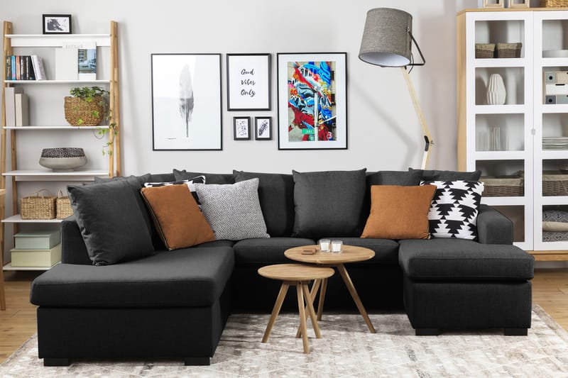 Crazy 4-seters Venstrevendt U-formet Large Sofa med Divan og Sjeselong i Stoff inkl. Pynteputer - Mørk grå - Møbler - Sofaer - U-sofa