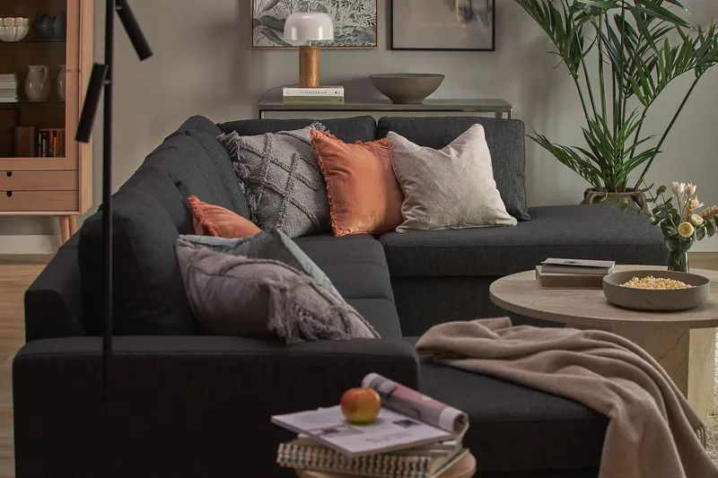 Crazy 5-seters Høyrevendt U-formet X-Large Sofa med Divan og Sjeselong i Stoff - Antrasitt - Møbler - Sofaer - U-sofa