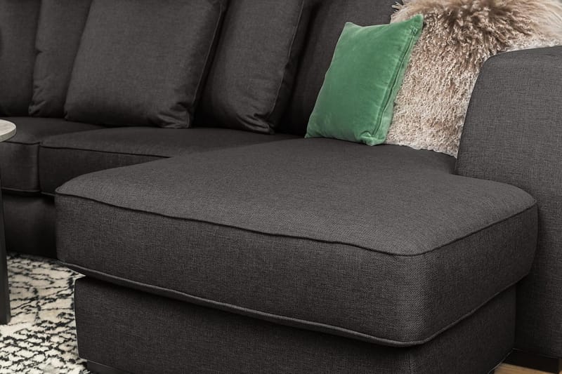 Optus 4-seters Venstrevendt U-formet Sofa med Divan og Sjeselong i Stoff inkl. Pynteputer - Mørk grå - Møbler - Sofaer - U-sofa