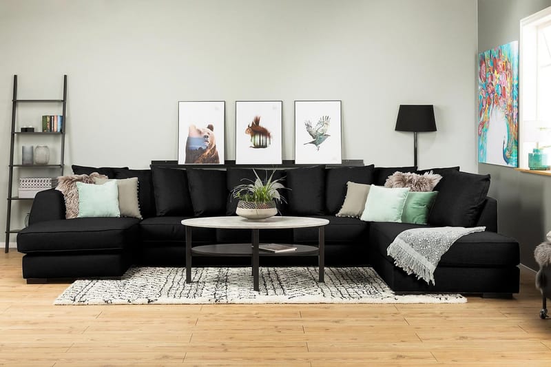 Optus 6-seters Høyrevendt U-formet Large Sofa med Divan og Sjeselong i Stoff inkl. Pynteputer - Svart - Møbler - Sofaer - U-sofa