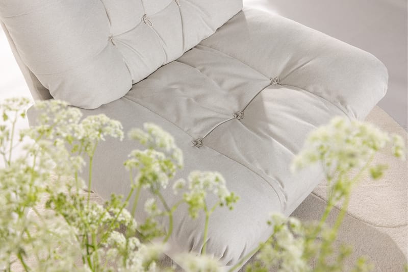 Florens Moderne Oval Lenestol i Stoff med Metallunderstell - Offwhite - Møbler - Stoler & lenestoler - Lenestoler