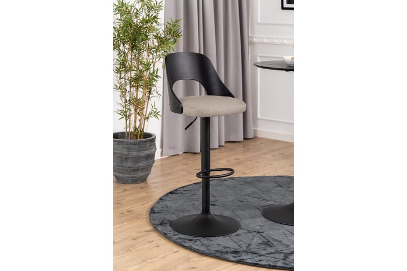 Hellerik Barstol 113 cm - Brun - Møbler - Stoler & lenestoler - Barstoler