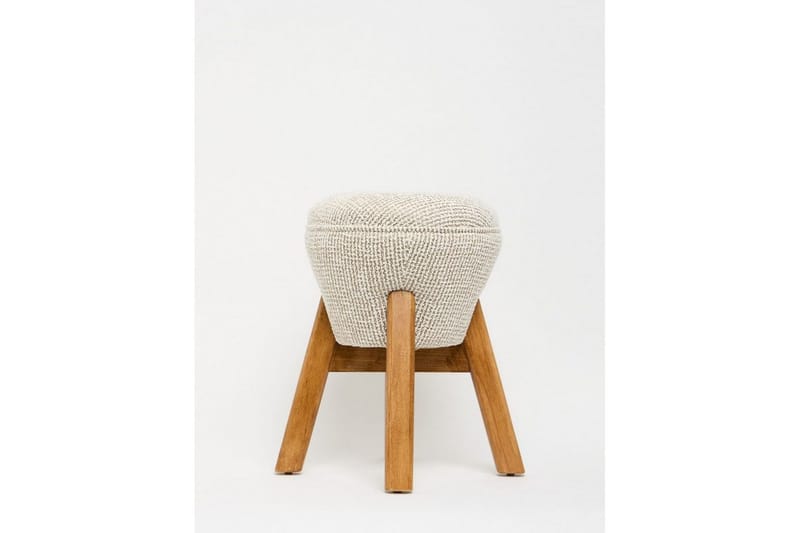 Brenric Howard fotpall 38 cm - Krem/Valnøtt - Møbler - Stoler & lenestoler - Krakk - Fotskammel