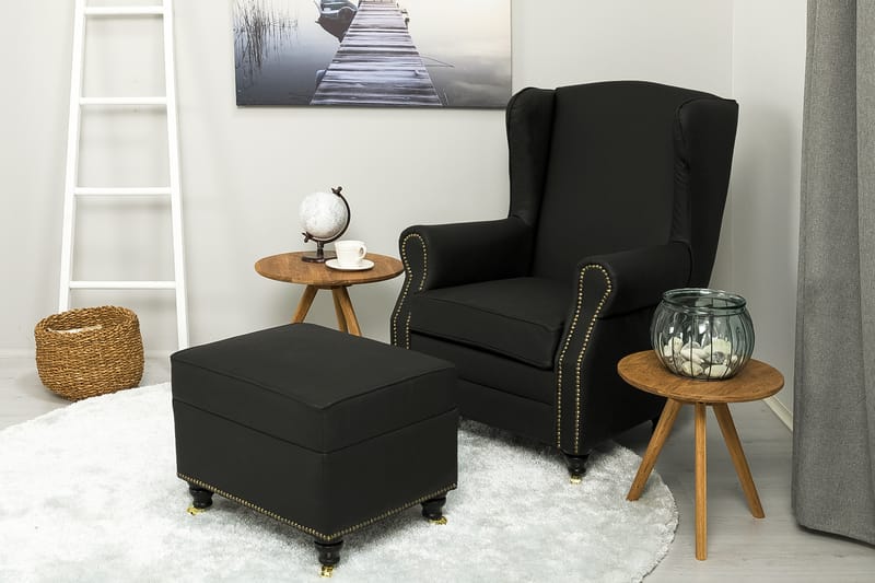 Amiral Fotskammel 55x45 cm - Svart PU - Møbler - Stoler & lenestoler - Krakk - Fotskammel