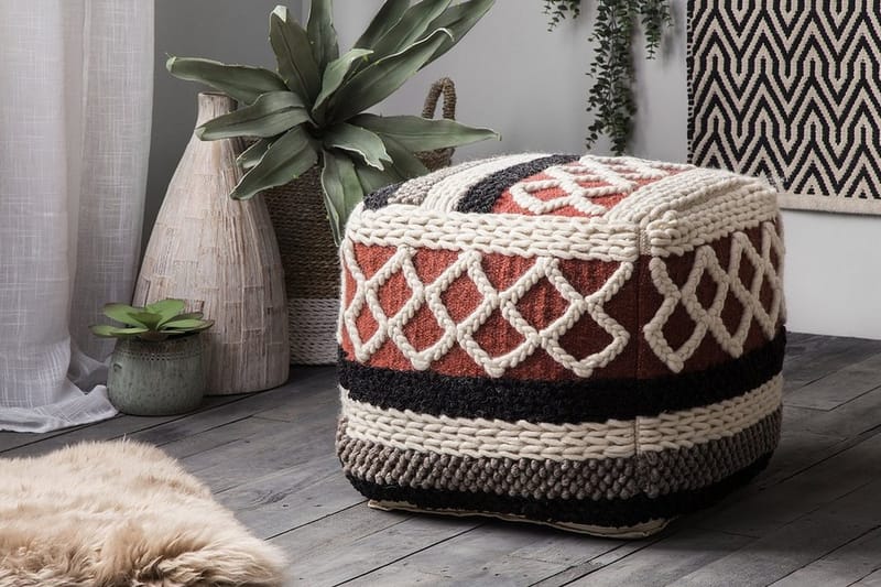 Sager Puff 48 cm - Flerfarget - Møbler - Stoler & lenestoler - Krakk - Puff