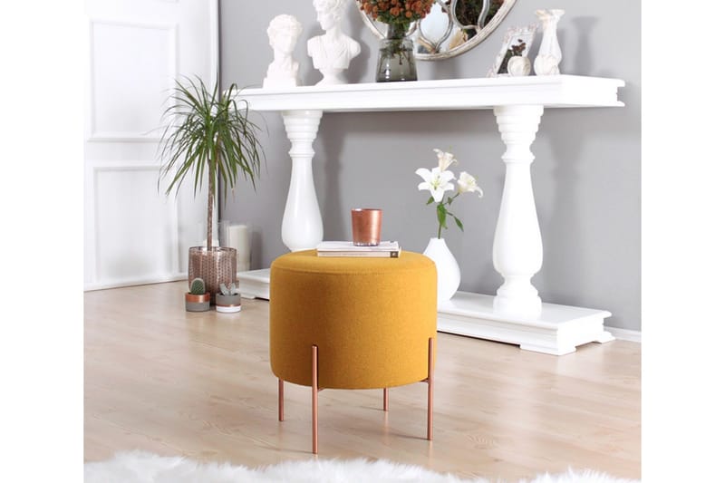 Yellowknife Sittepuff 40 cm - Sennepsgul - Møbler - Stoler & lenestoler - Krakk - Puff