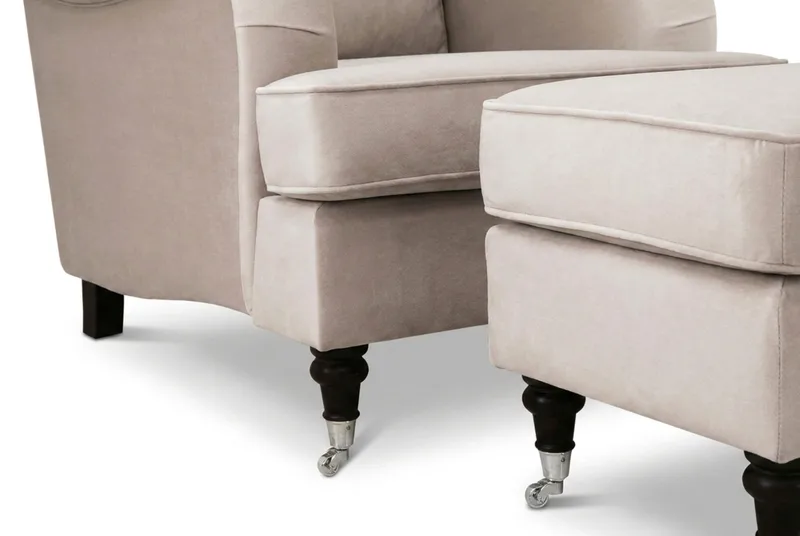 Howard Classic sofagruppe lenestol og fotskammel i fløyel - Beige - Møbler - Stoler & lenestoler - Lenestoler - Howard lenestol