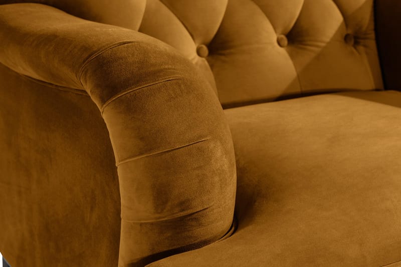 Howard Riviera Fløyelslenestol - Amber - Møbler - Stoler & lenestoler - Lenestoler - Howard lenestol