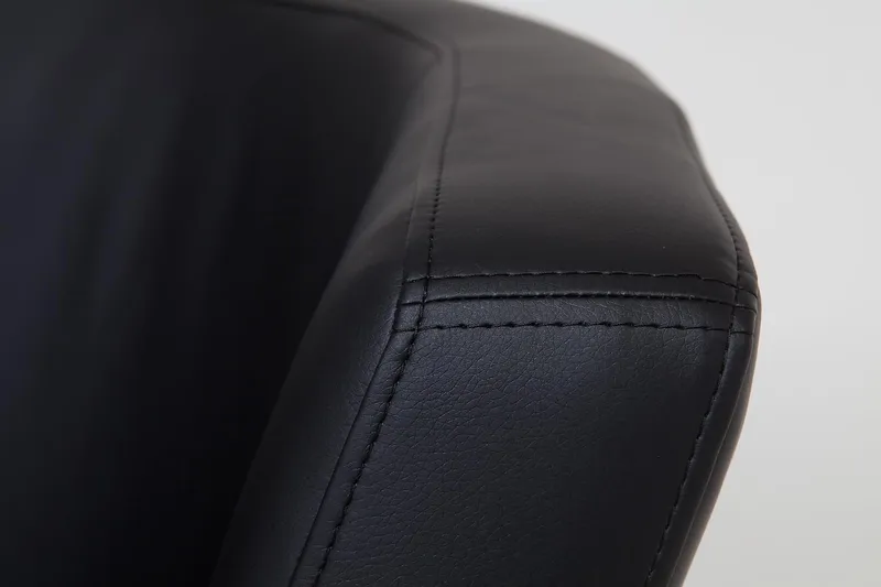 Vegas Klubblenestol PU - Svart - Møbler - Stoler & lenestoler - Lenestoler - Klubblenestol