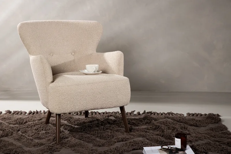 Lincoln Lenestol i Bouclé med Treben - Beige - Møbler - Stoler & lenestoler - Lenestoler