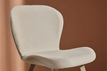 Lilja Spisestol i Stoff med Metallben - Beige - Møbler - Stoler & lenestoler - Spisestuestoler & kjøkkenstoler