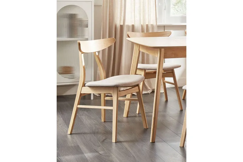 Matsalsstol Beliani Lynn set om 2 Ljus Trä-Beige Ljusbeige - Møbler - Stoler & lenestoler - Spisestuestoler & kjøkkenstoler