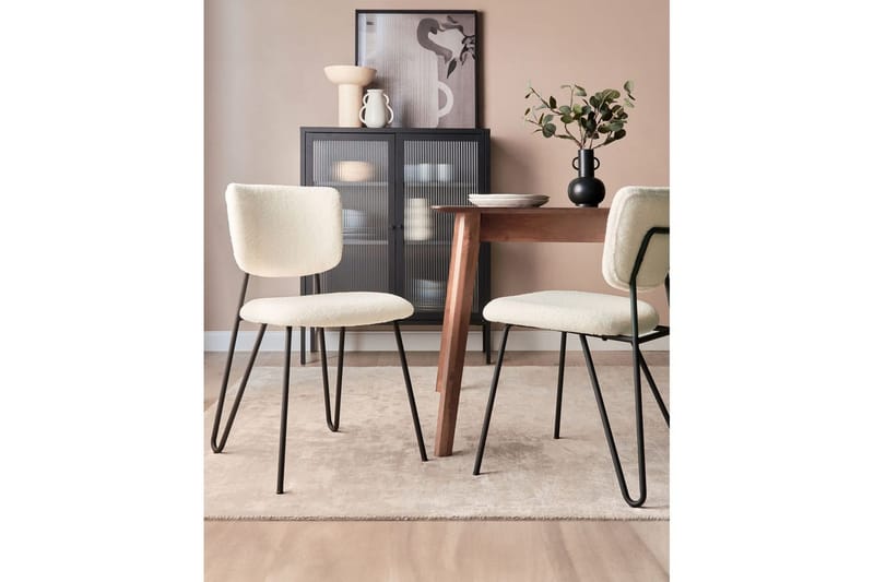 Sett med 2 spisestoler Nelko - Hvit, Svart - Møbler - Stoler & lenestoler - Spisestuestoler & kjøkkenstoler