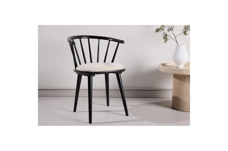 Spisestol Bobby - Svart - Møbler - Stoler & lenestoler - Pinnestol