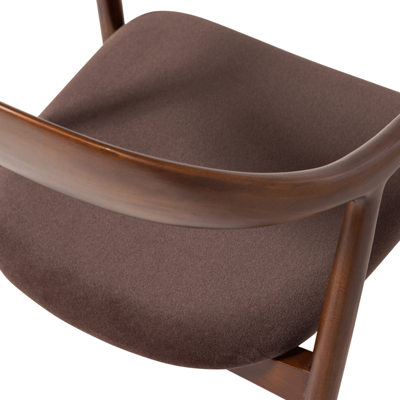 Spisestol Bran med armlener - Brun - Møbler - Stoler & lenestoler - Spisestuestoler & kjøkkenstoler