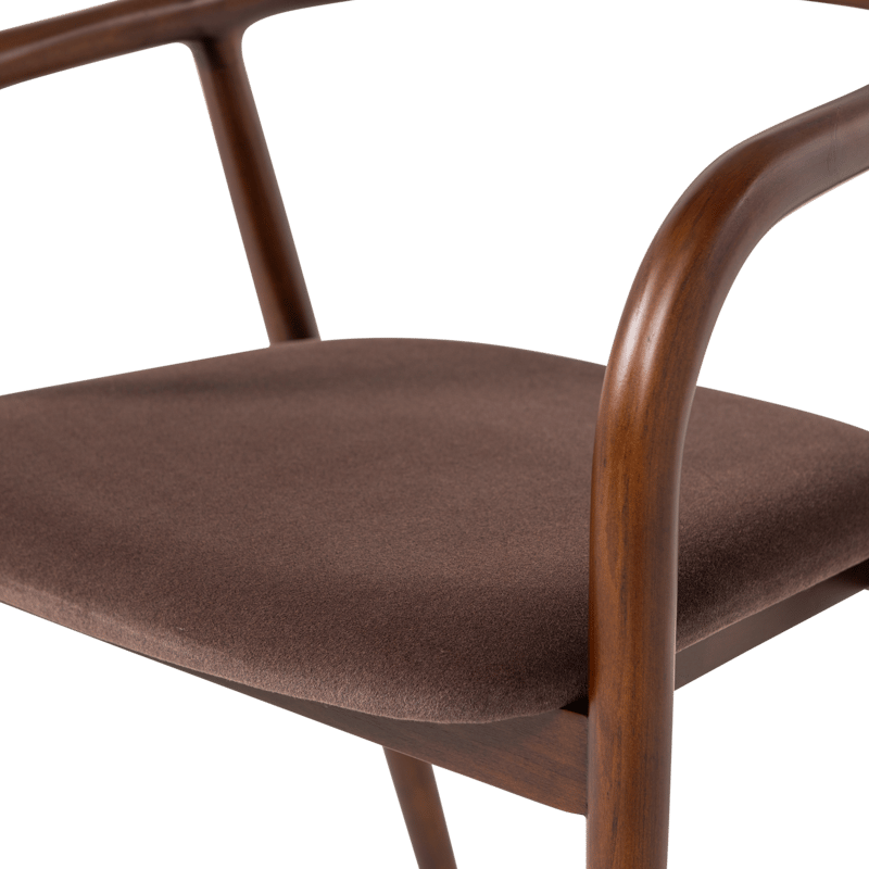 Spisestol Bran med armlener - Brun - Møbler - Stoler & lenestoler - Spisestuestoler & kjøkkenstoler