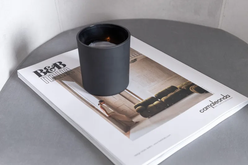 Berita Karmstol med Armlener - Fløyel/Grå/Svart - Møbler - Stoler & lenestoler - Spisestuestoler & kjøkkenstoler