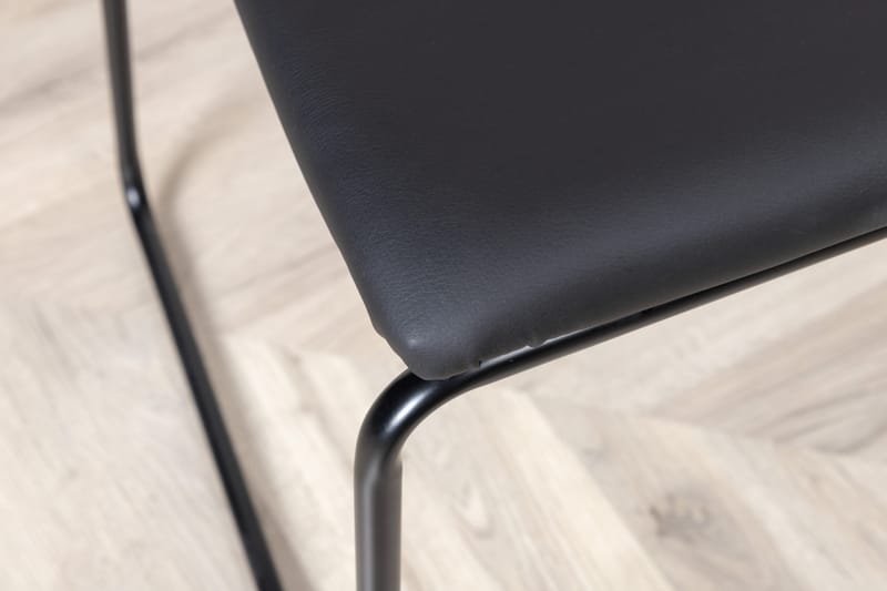 Kenth Spisestol - Kunstlæder/Sort - Møbler - Stoler & lenestoler - Spisestuestoler & kjøkkenstoler
