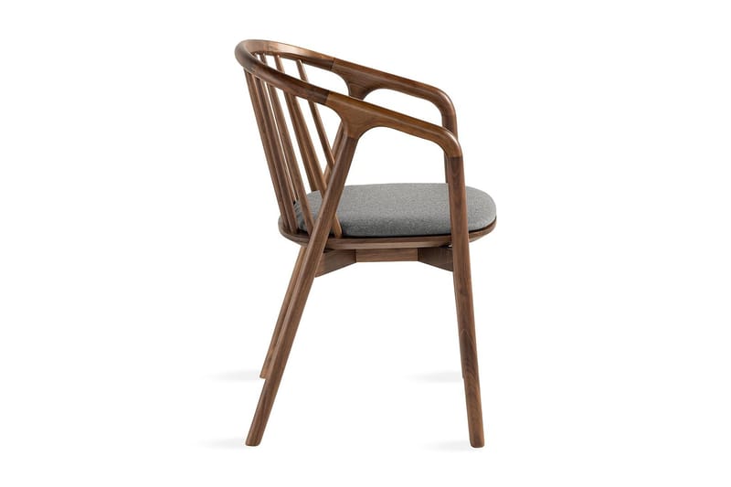 Noira Spisestol med Armlener - Valnøtt / Brun - Møbler - Stoler & lenestoler - Spisestuestoler & kjøkkenstoler