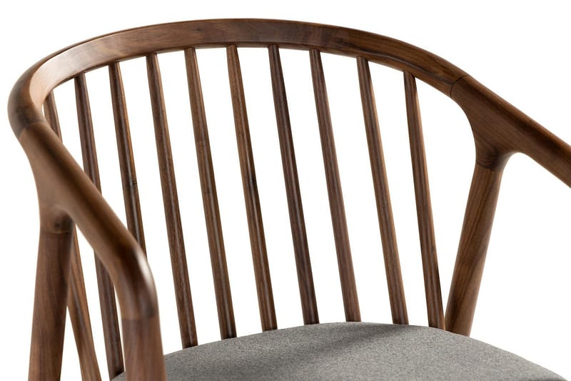 Noira Spisestol med Armlener - Valnøtt / Brun - Møbler - Stoler & lenestoler - Spisestuestoler & kjøkkenstoler