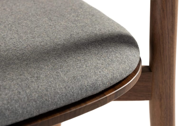 Noira Spisestol med Armlener - Valnøtt / Brun - Møbler - Stoler & lenestoler - Spisestuestoler & kjøkkenstoler