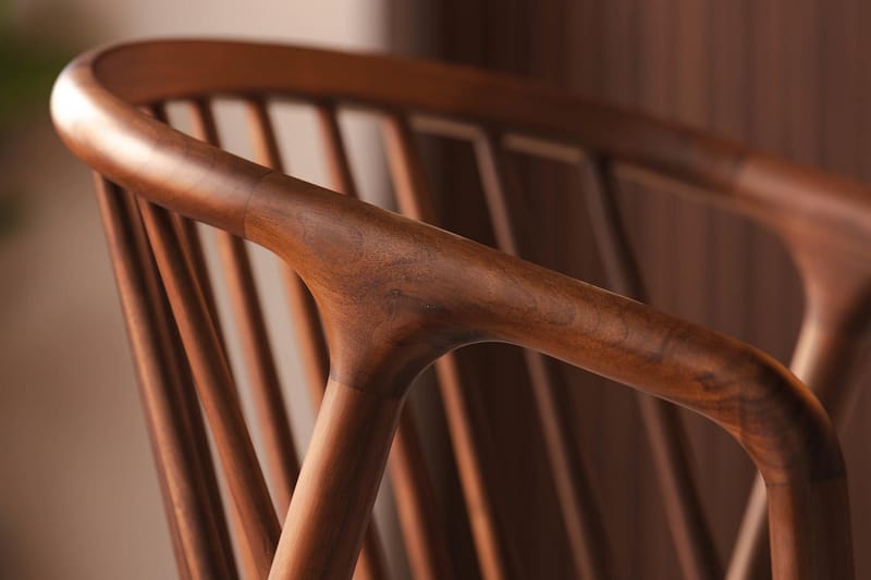 Noira Spisestol med Armlener - Valnøtt / Brun - Møbler - Stoler & lenestoler - Spisestuestoler & kjøkkenstoler